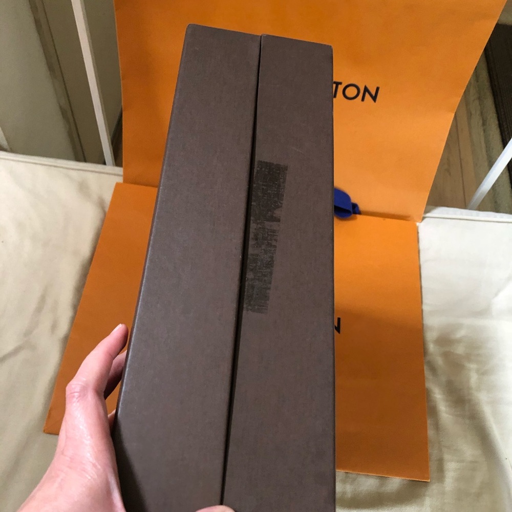 Authentic LV Box - Picture 3 of 12